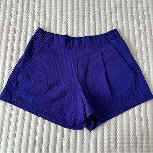 Athleta TEXTURED BROOKLYN SHORT Size 6
